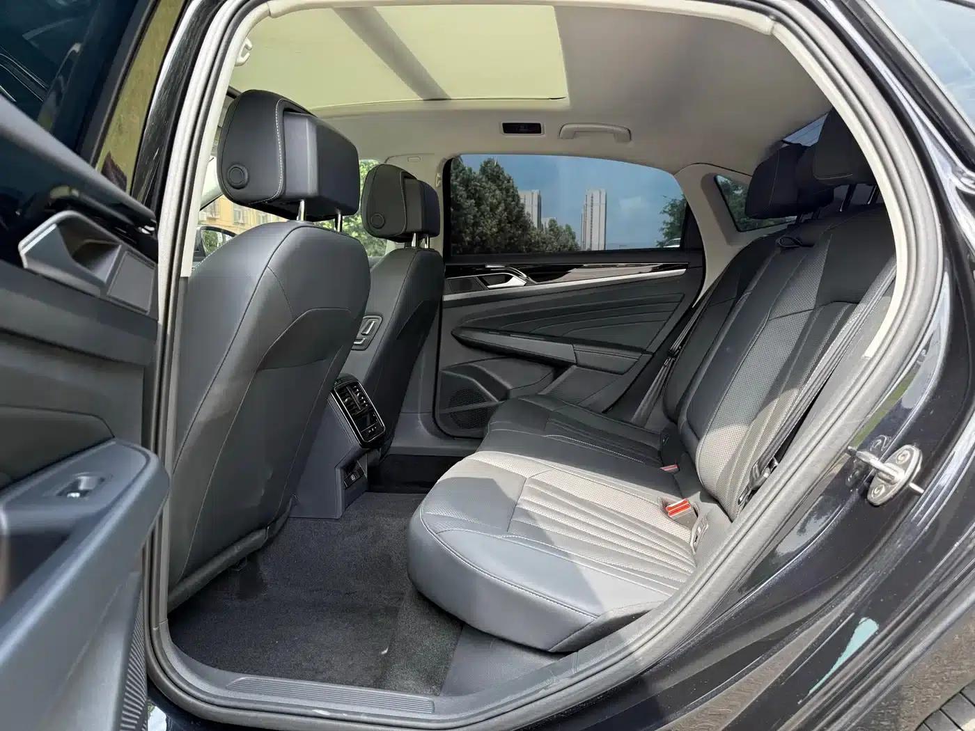 2024 Passat 330TSI Starry Sky Elite Edition — миниатюра 7