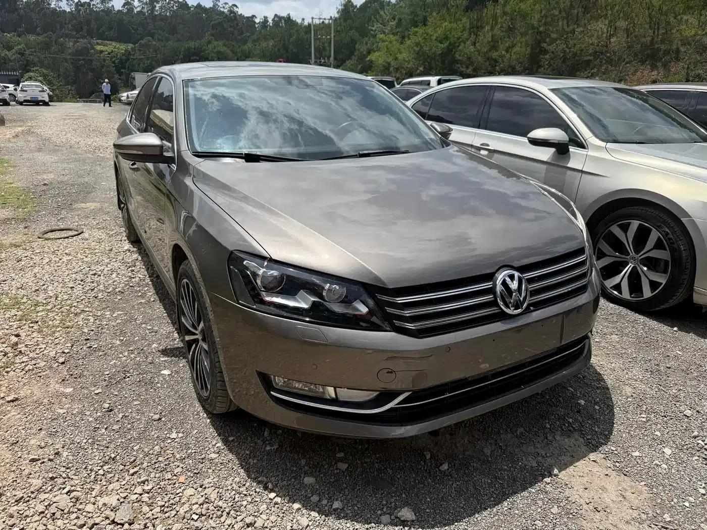 2011 Passat 1.8TSI DSG Premium Edition — миниатюра 3