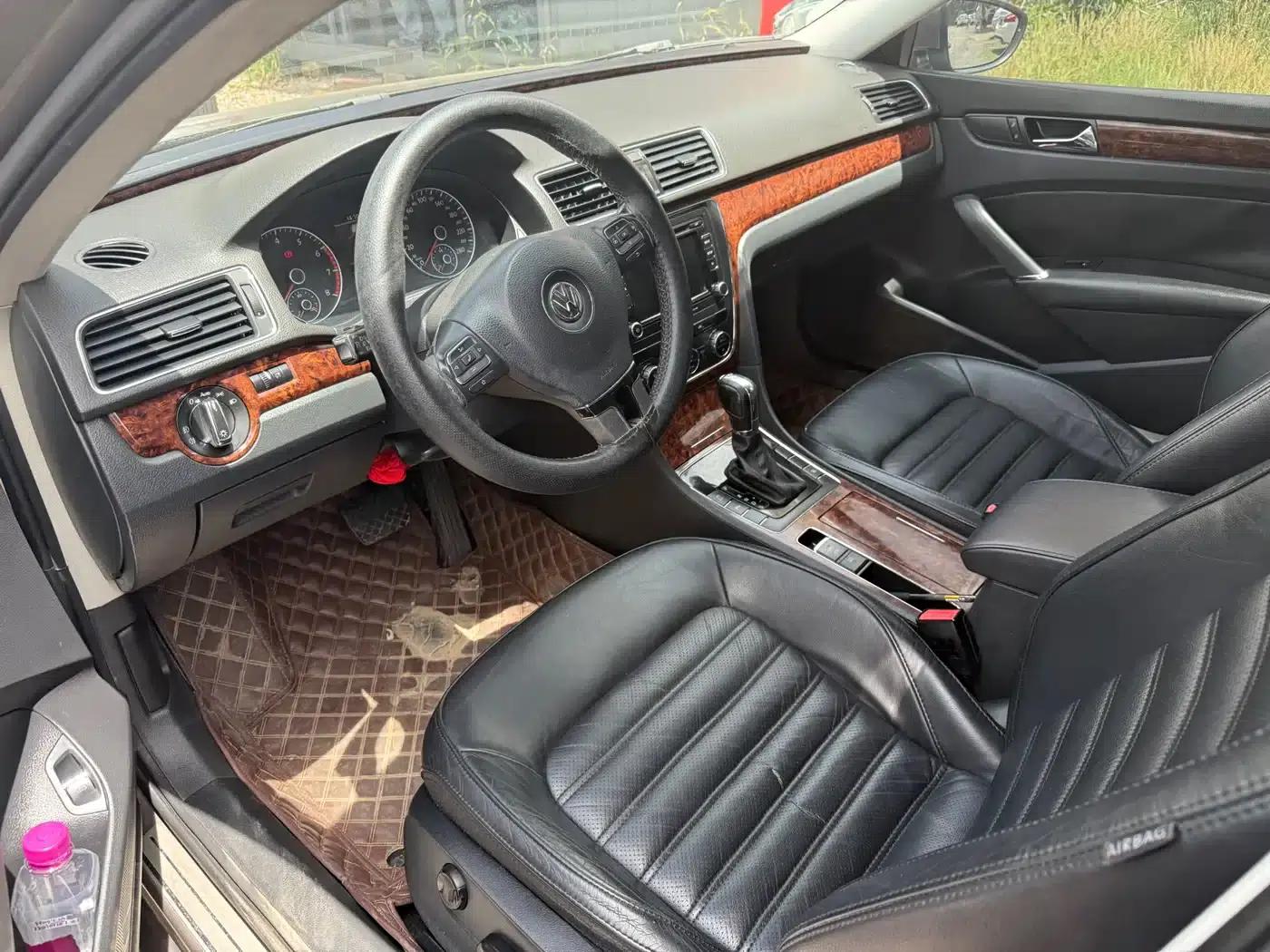 2011 Passat 1.8TSI DSG Premium Edition — миниатюра 4