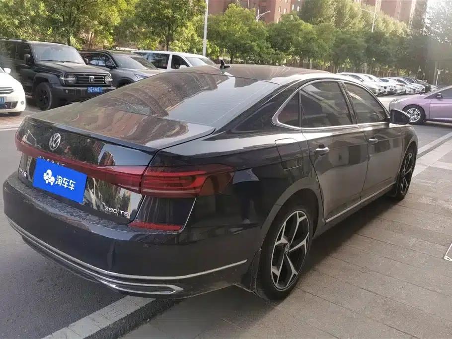 2025 Volkswagen Passat Outstanding Edition 380TSI Starry Sky Dragon Edition — миниатюра 3