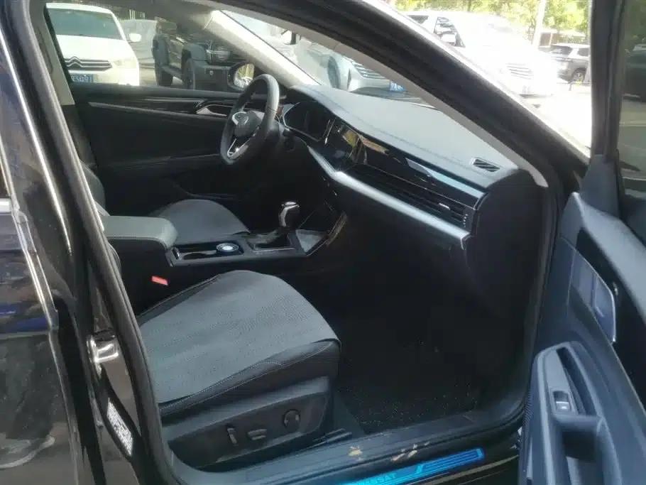 2025 Volkswagen Passat Outstanding Edition 380TSI Starry Sky Dragon Edition — миниатюра 8