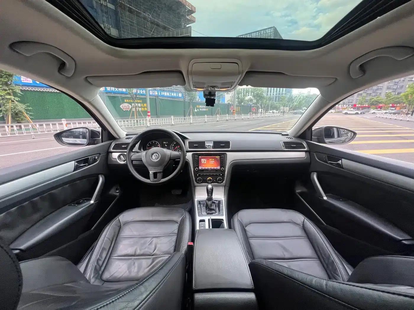 2013 Passat 1.8TSI DSG Premium Edition — миниатюра 14