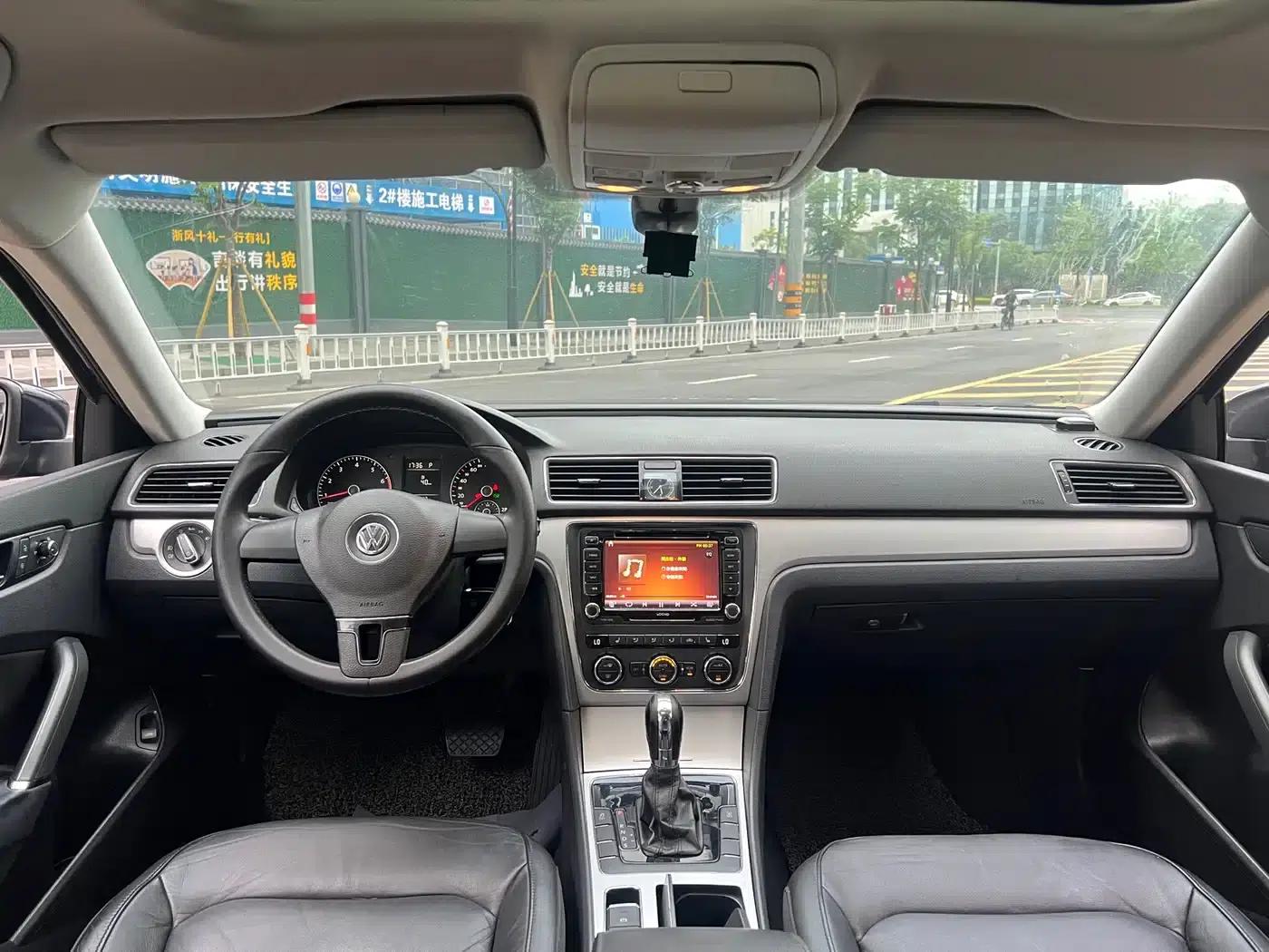 2013 Passat 1.8TSI DSG Premium Edition — миниатюра 15