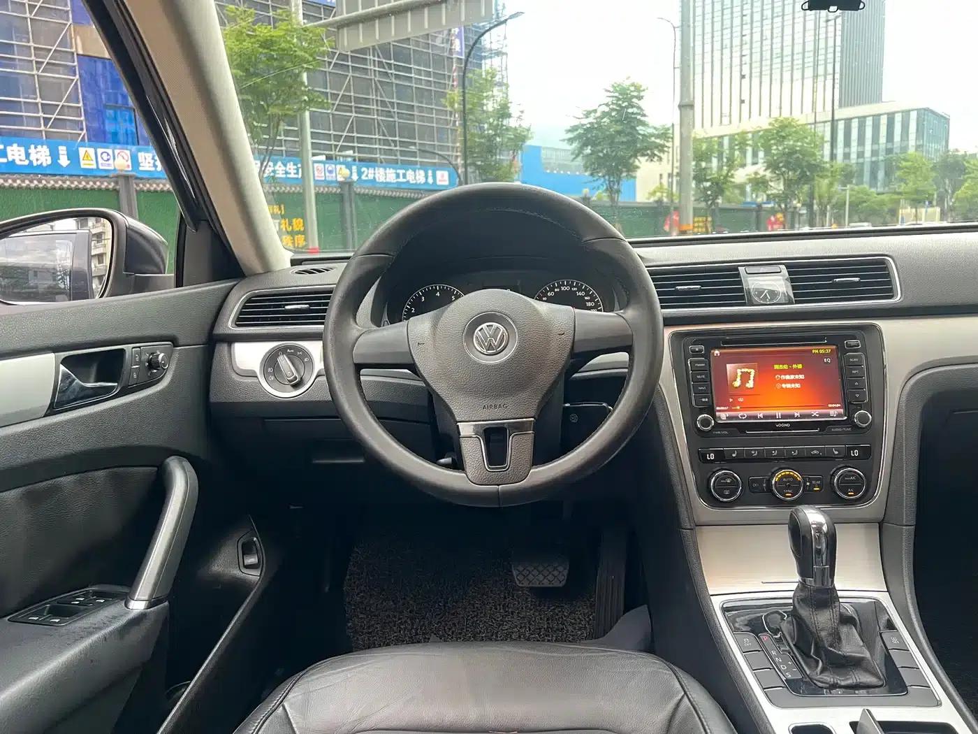 2013 Passat 1.8TSI DSG Premium Edition — миниатюра 16