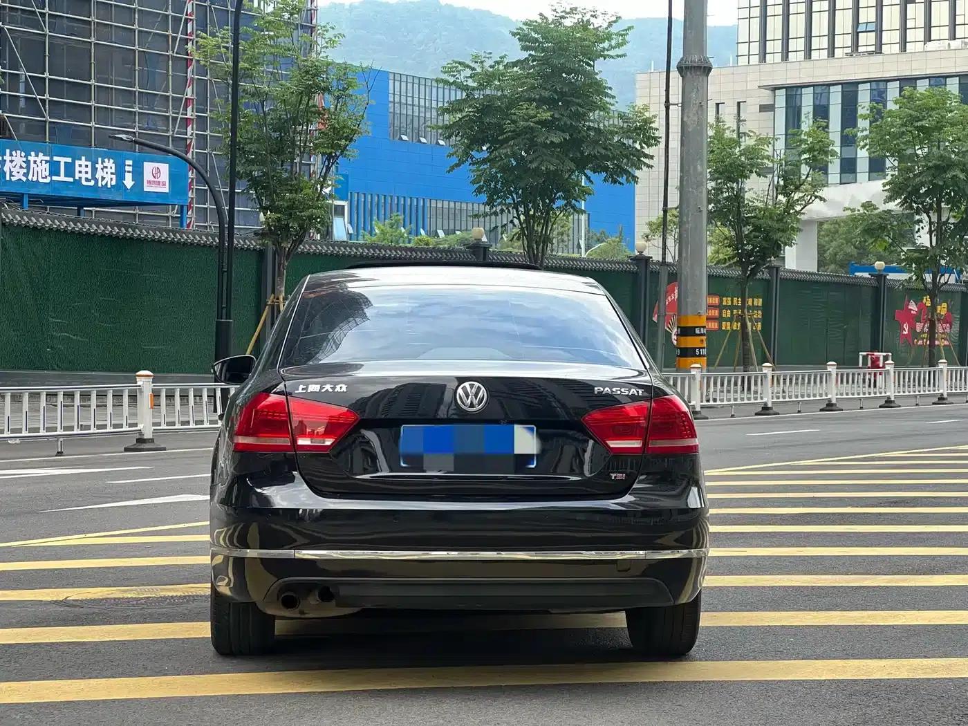 2013 Passat 1.8TSI DSG Premium Edition — миниатюра 5