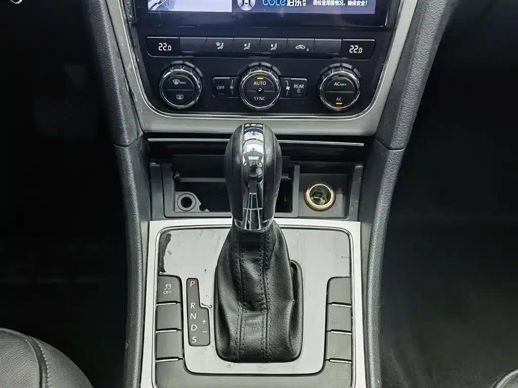 2011 Passat 1.8TSI DSG Premium Edition — миниатюра 13