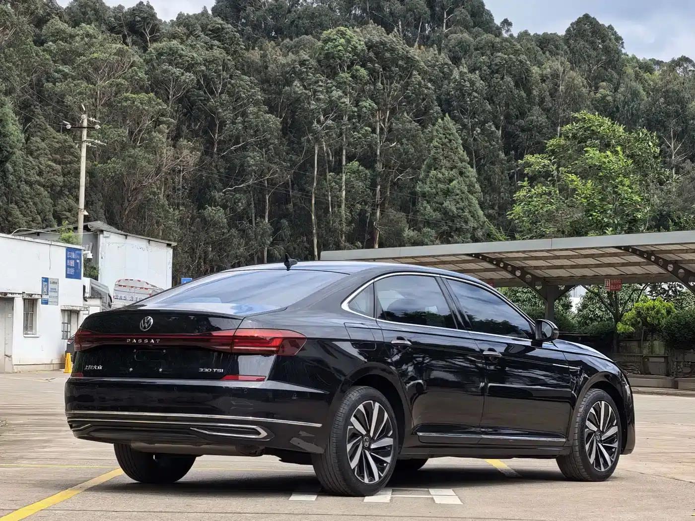 2022 Volkswagen Passat 330TSI Elite Edition — миниатюра 7