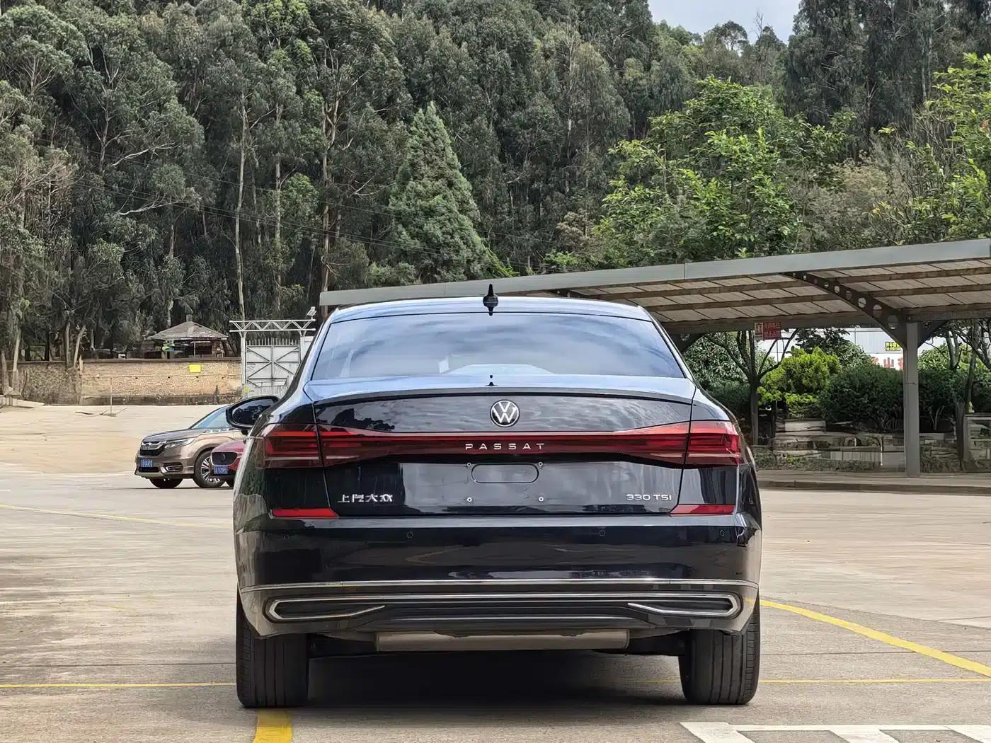 2022 Volkswagen Passat 330TSI Elite Edition — миниатюра 8