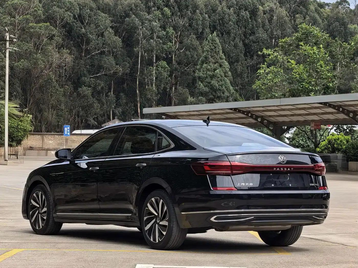 2022 Volkswagen Passat 330TSI Elite Edition — миниатюра 9