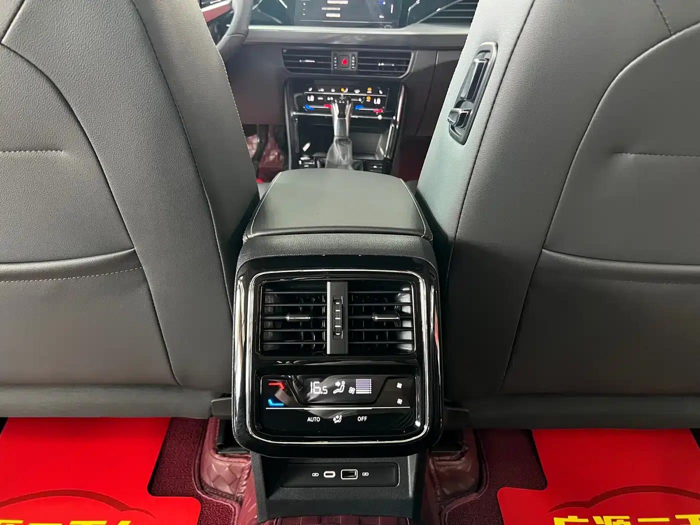 2023 Passat 330TSI Elite Edition — миниатюра 12