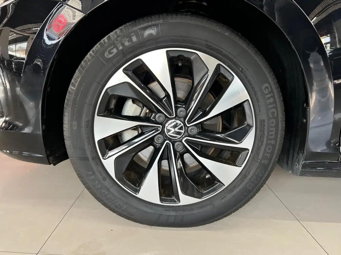 2023 Passat 330TSI Elite Edition — миниатюра 19