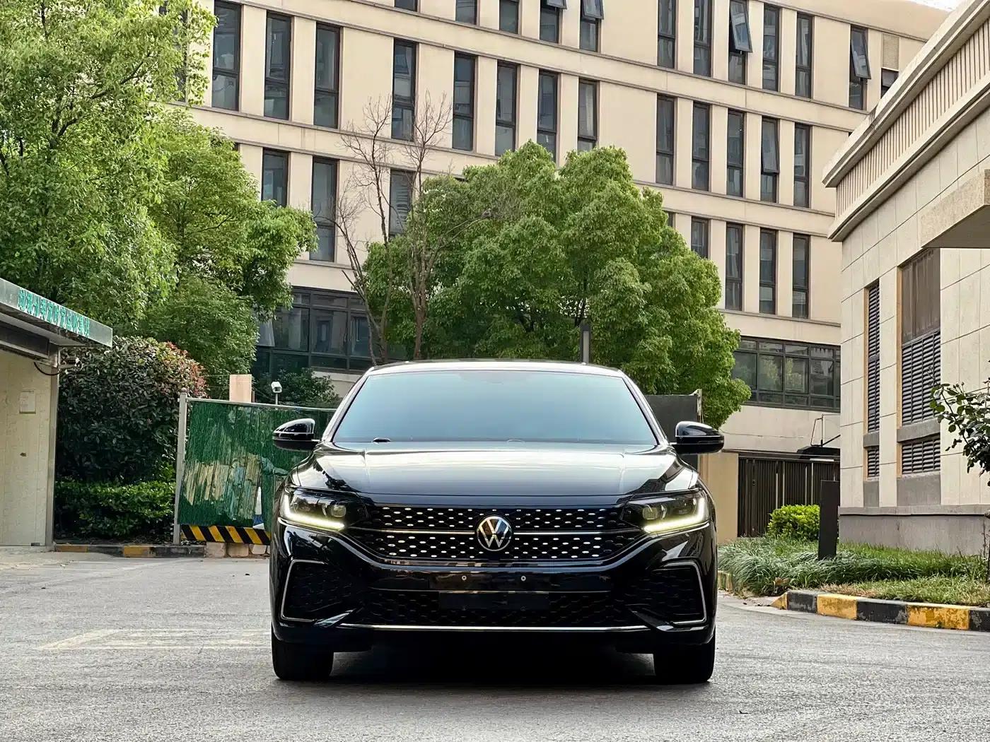 2023 Passat Facelift 330TSI Starry Sky Elite Edition — миниатюра 2