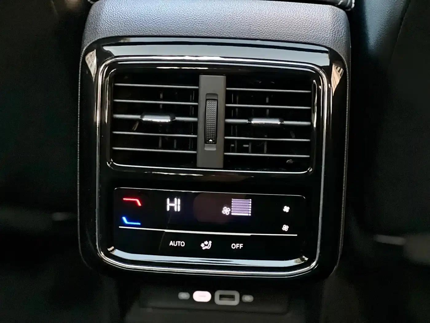 2023 Passat Facelift 330TSI Starry Sky Elite Edition — миниатюра 13