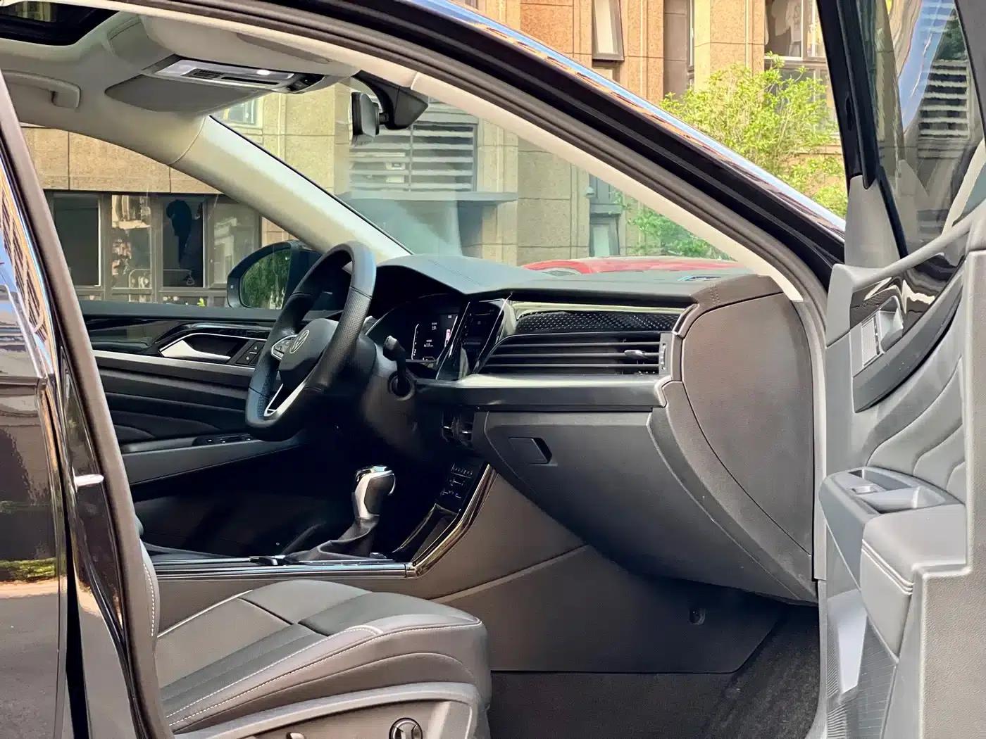 2023 Passat Facelift 330TSI Starry Sky Elite Edition — миниатюра 16