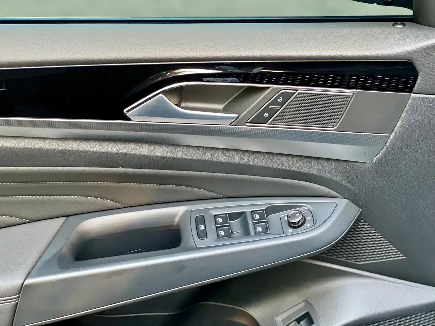 2023 Passat Facelift 330TSI Starry Sky Elite Edition — миниатюра 23