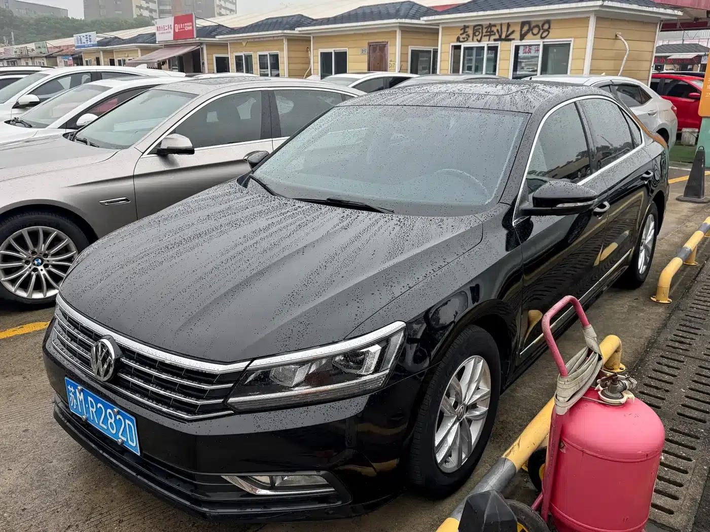 2016 Passat 330TSI DSG Premium Edition — миниатюра 1