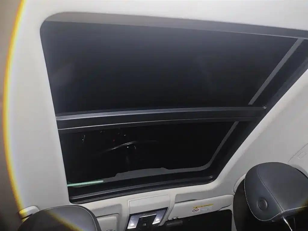2022 Volkswagen Passat 330TSI Starry Sky Elite Edition — миниатюра 15