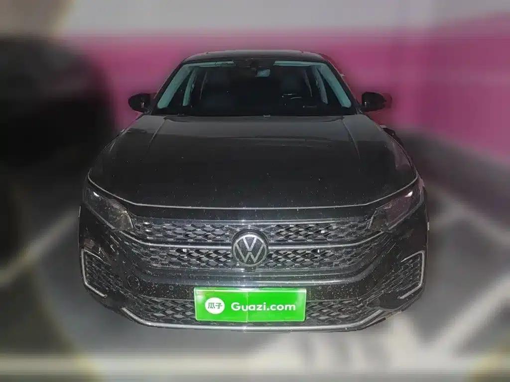2022 Volkswagen Passat 330TSI Starry Sky Elite Edition — миниатюра 3