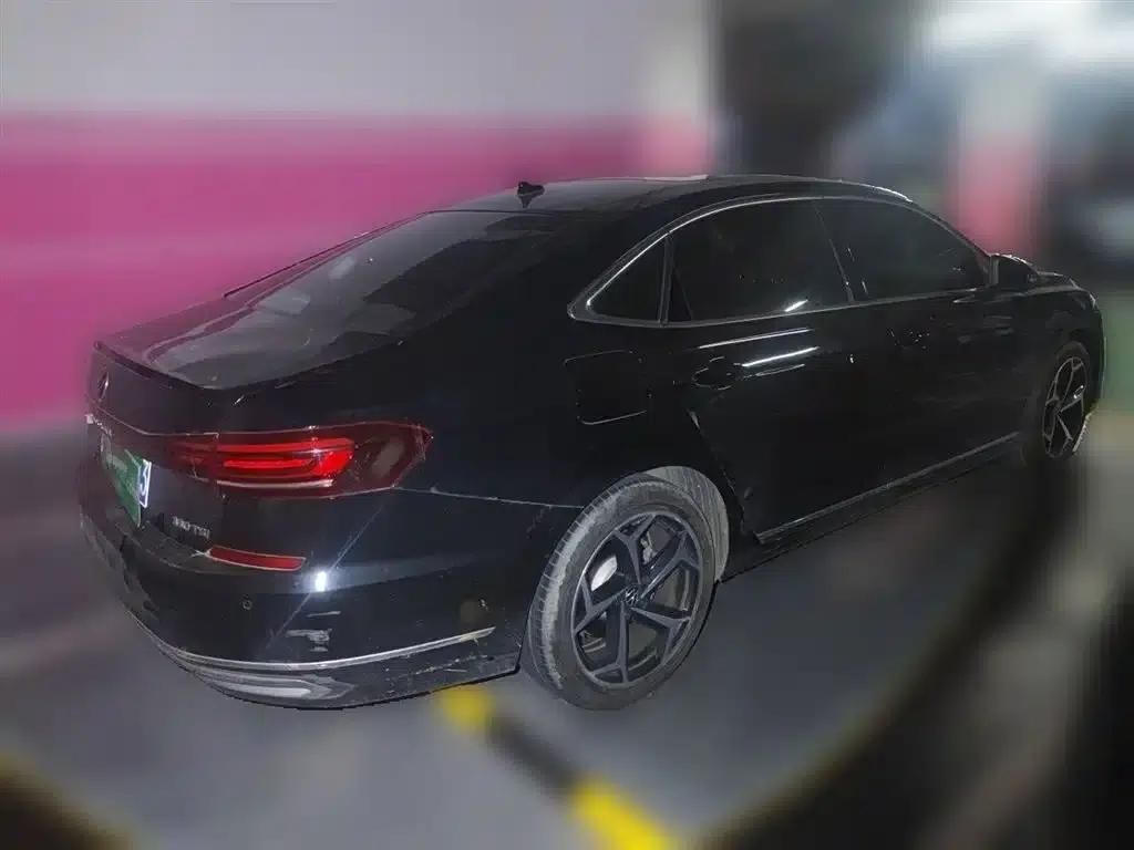 2022 Volkswagen Passat 330TSI Starry Sky Elite Edition — миниатюра 5
