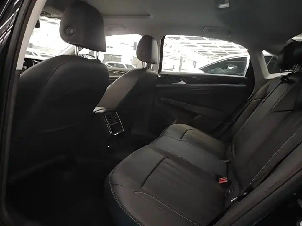 2024 Passat 280TSI Business Edition — миниатюра 17
