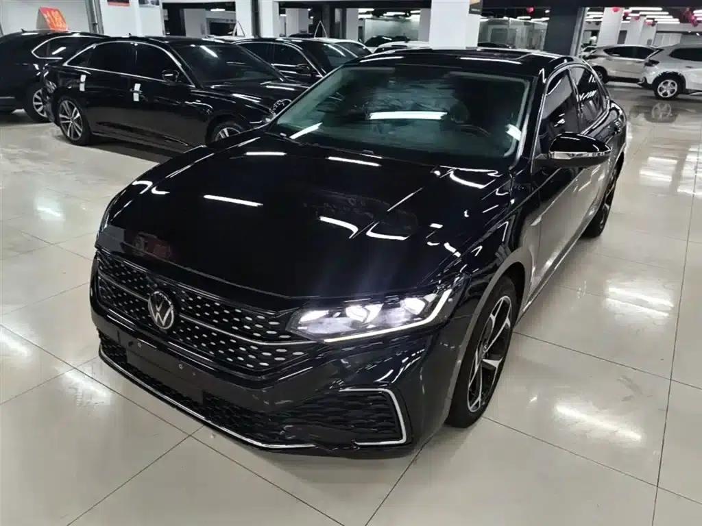 2023 Passat Facelift 330TSI Starry Sky Elite Edition — миниатюра 2