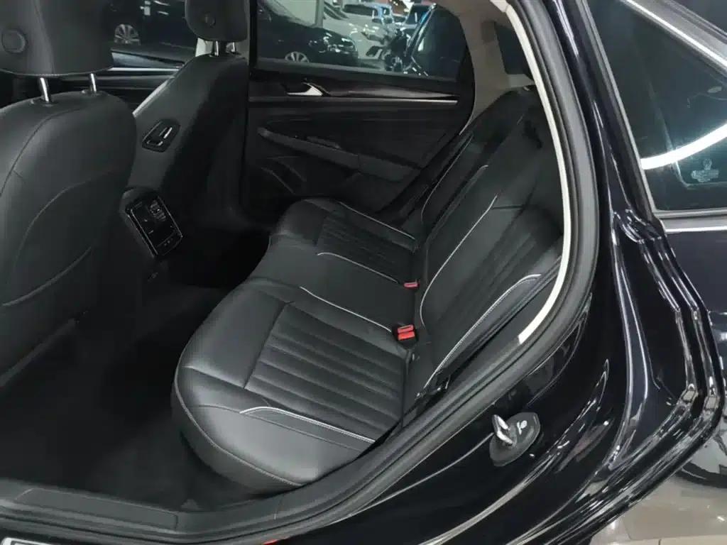2023 Passat Facelift 330TSI Starry Sky Elite Edition — миниатюра 17