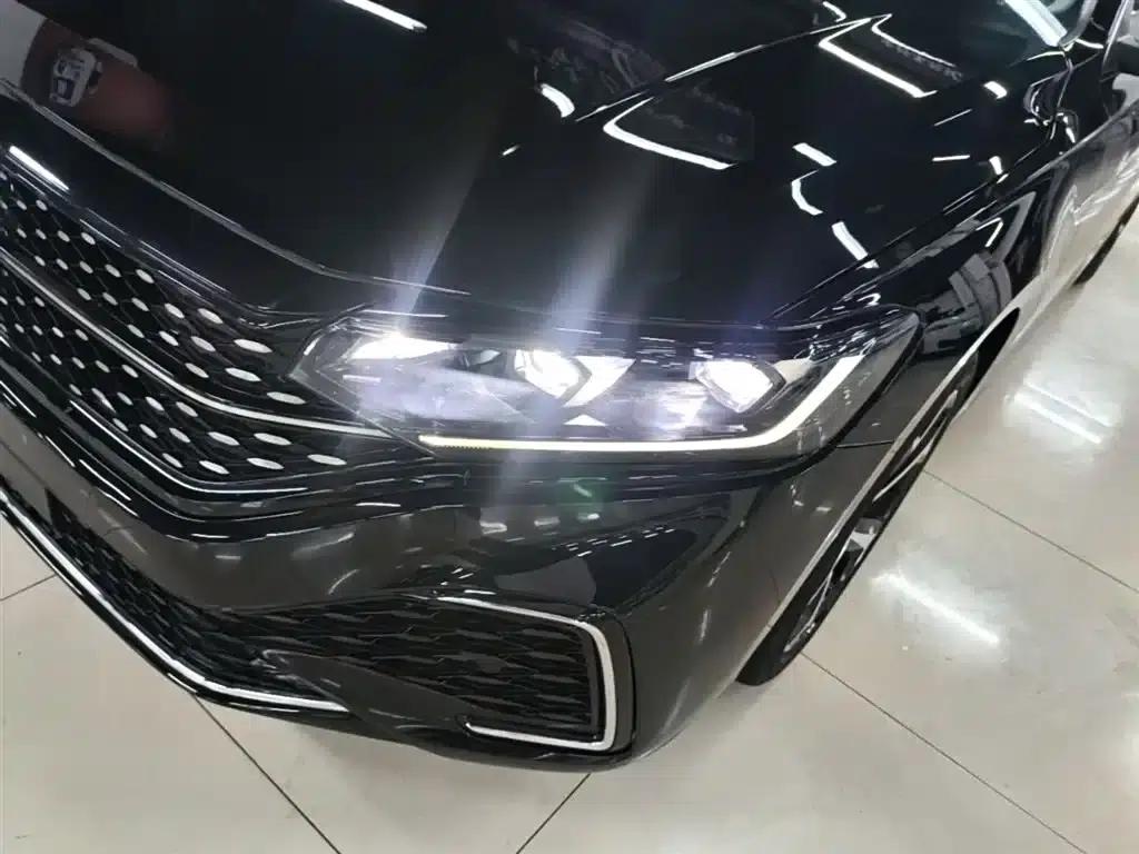 2023 Passat Facelift 330TSI Starry Sky Elite Edition — миниатюра 24