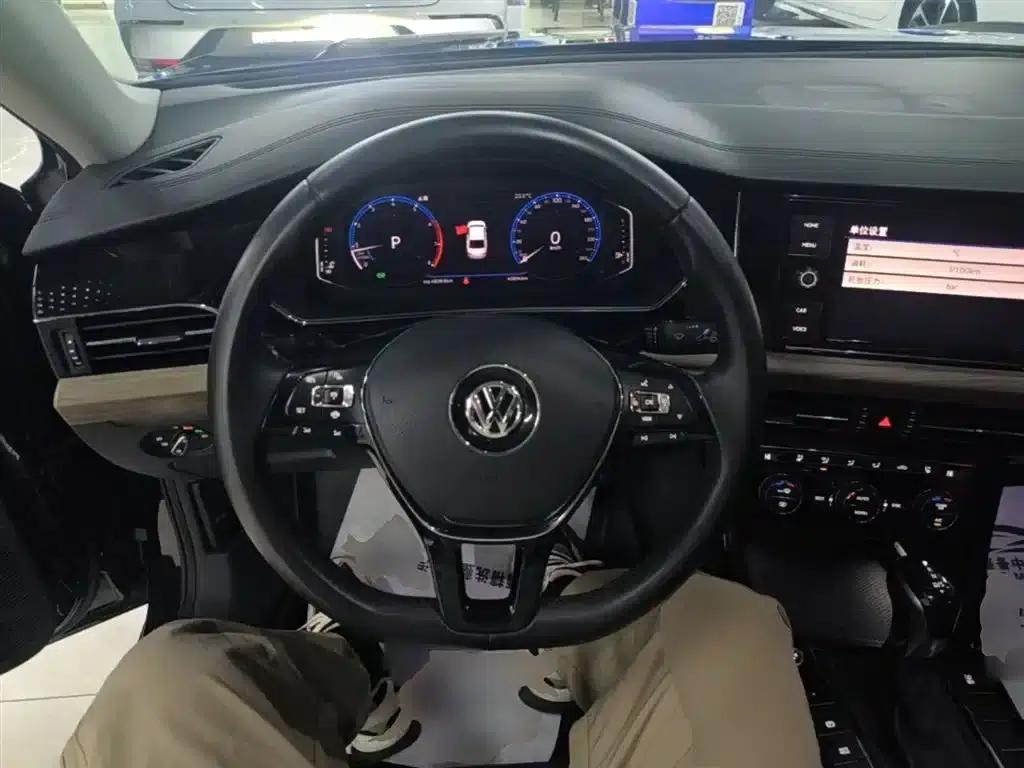 2019 Volkswagen Passat 330TSI Luxury Edition (China VI Emission Standard) — миниатюра 11