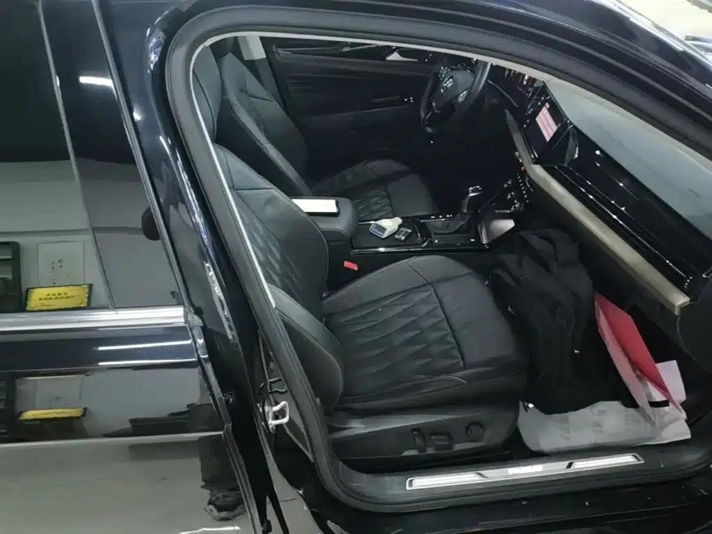 2019 Volkswagen Passat 330TSI Luxury Edition (China VI Emission Standard) — миниатюра 25