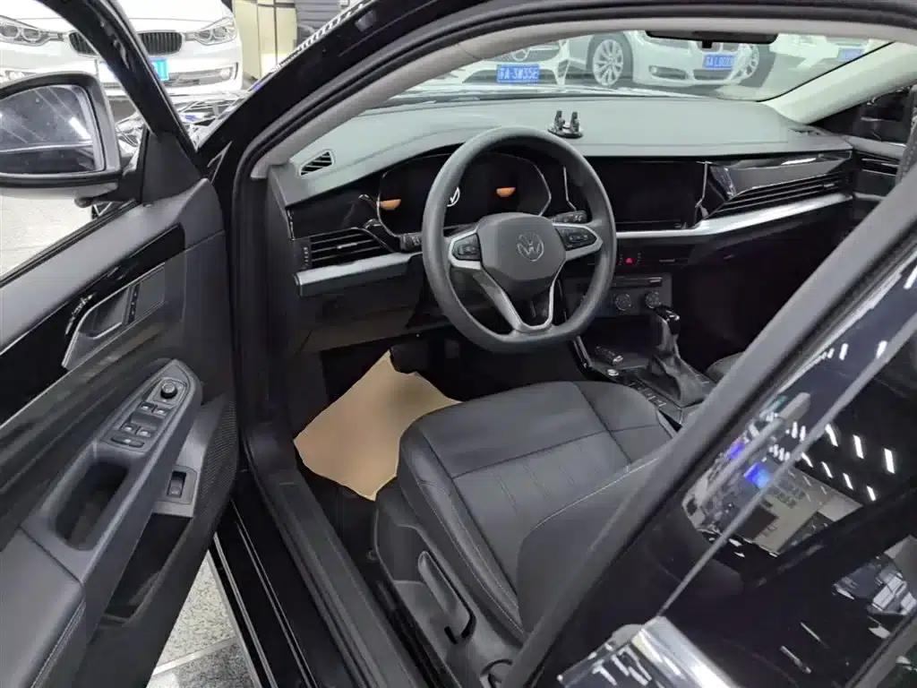 2025 Passat Outstanding Edition 280TSI Business Version — миниатюра 16