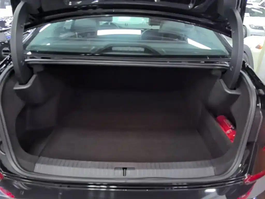 2025 Passat Outstanding Edition 280TSI Business Version — миниатюра 19