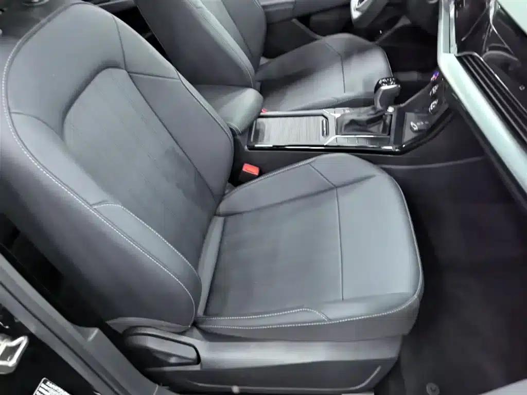 2025 Passat Outstanding Edition 280TSI Business Version — миниатюра 25