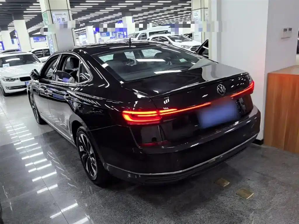 2025 Passat Outstanding Edition 280TSI Business Version — миниатюра 5