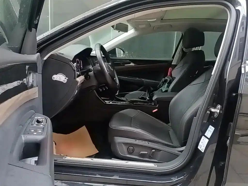 2019 Volkswagen Passat 330TSI Luxury Edition (China VI Emission Standard) — миниатюра 16