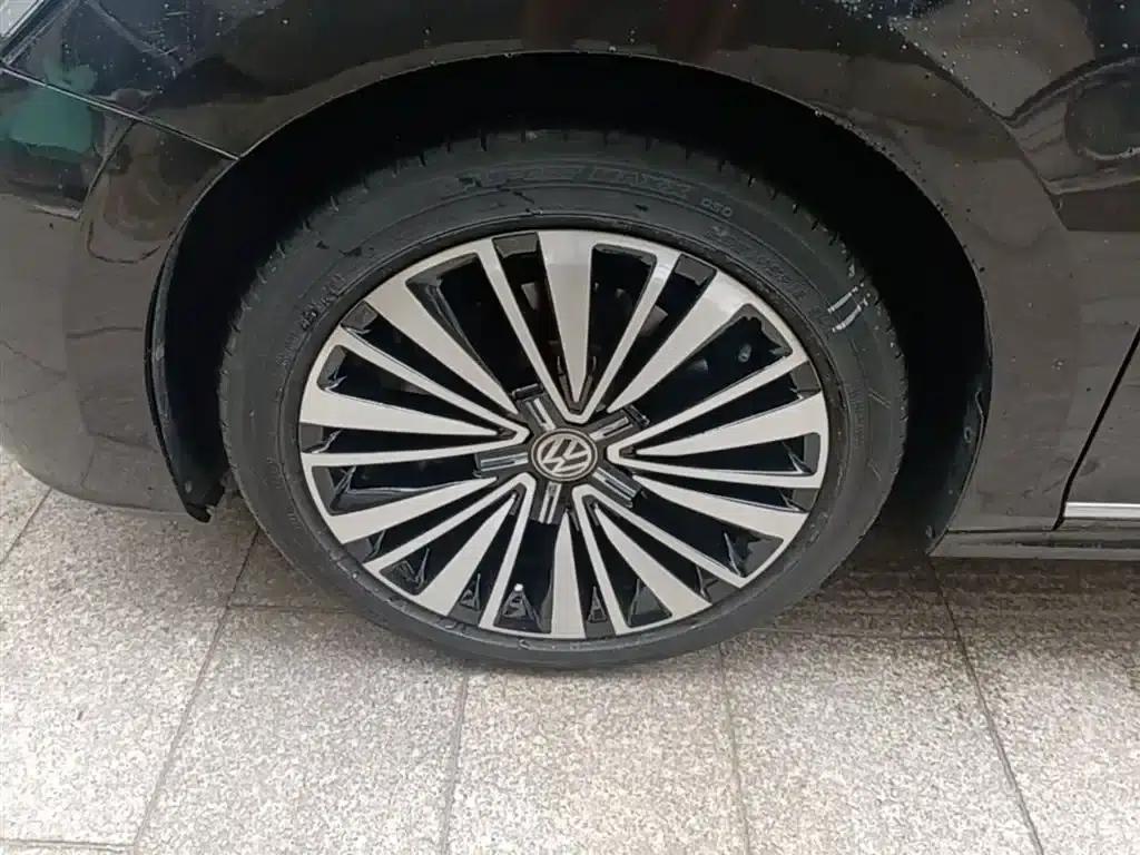 2019 Volkswagen Passat 330TSI Luxury Edition (China VI Emission Standard) — миниатюра 23