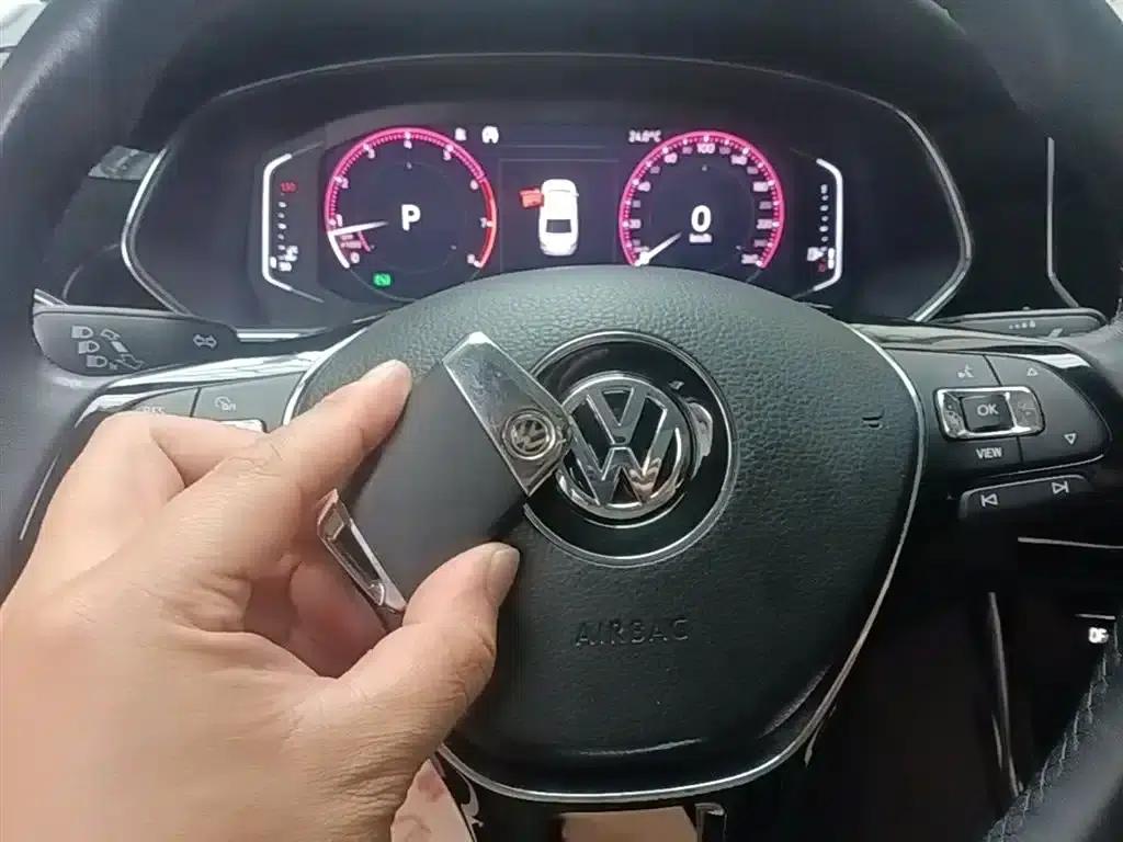 2019 Volkswagen Passat 330TSI Luxury Edition (China VI Emission Standard) — миниатюра 9