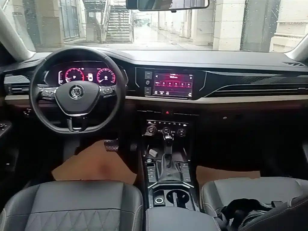 2019 Volkswagen Passat 330TSI Luxury Edition (China VI Emission Standard) — миниатюра 10