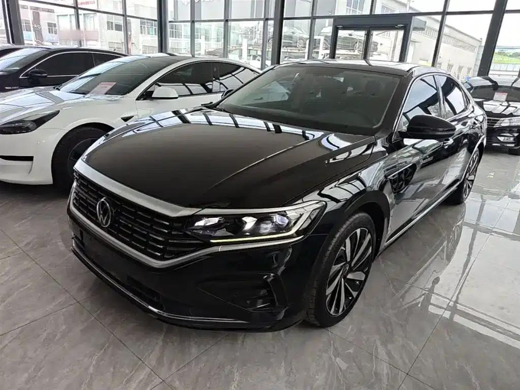 2023 Passat 330TSI Elite Edition — миниатюра 1