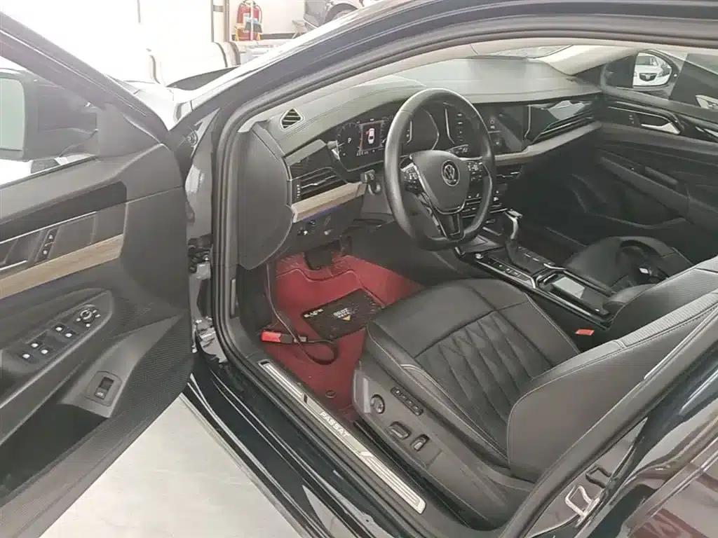 2021 Passat 330TSI Luxury Edition — миниатюра 16