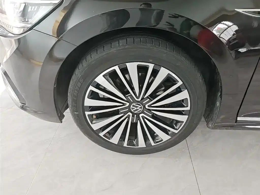 2021 Passat 330TSI Luxury Edition — миниатюра 23