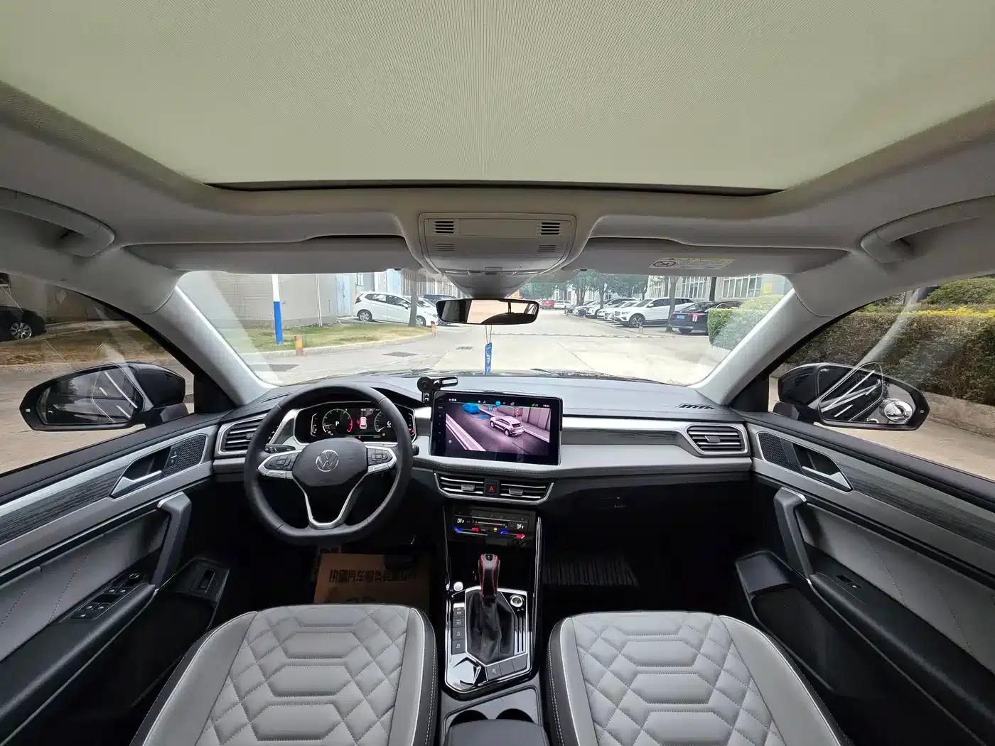 Tayron 2024 330TSI 2WD R-Line High-Performance Edition — миниатюра 9