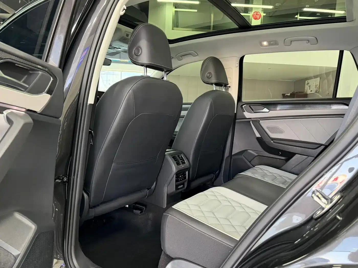 Tayron 2023 280TSI 2WD Luxury Plus Advanced Edition — миниатюра 15