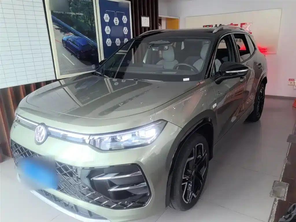 Tayron 2025 Tayron L 380TSI 4WD Luxury — миниатюра 1