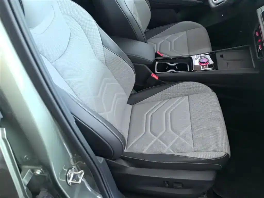 Tayron 2025 Tayron L 380TSI 4WD Luxury — миниатюра 25