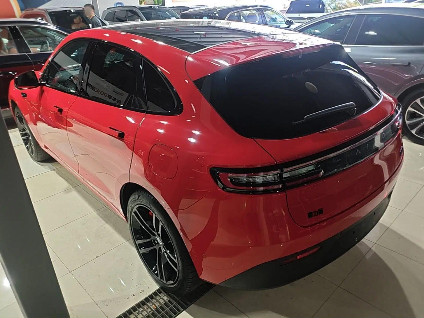 Used Hima AITO M5 2024 Extended-Range Max RS Four-Wheel Drive Advanced Intelligent Driving Version — миниатюра 4
