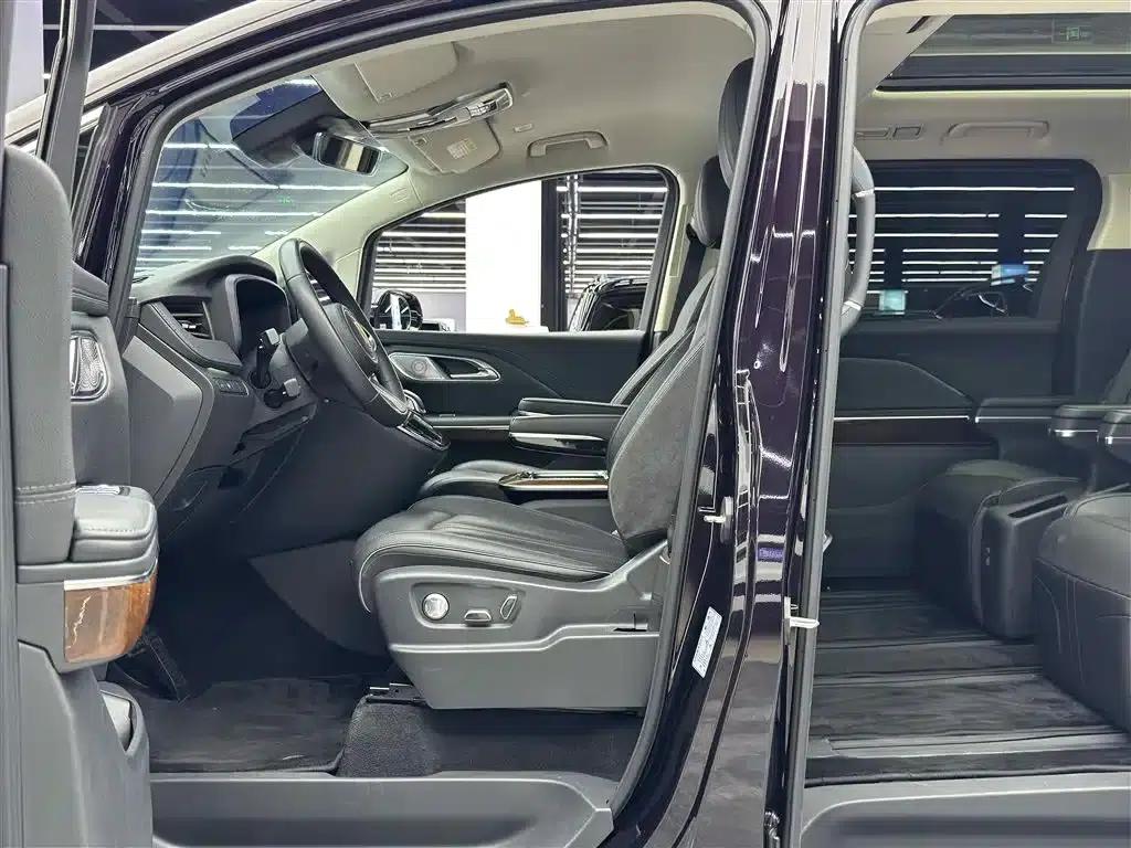 Hongqi HQ9 2023 2.0T Intelligent Flagship Edition — миниатюра 6