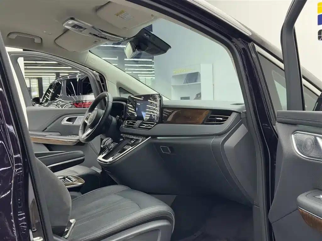 Hongqi HQ9 2023 2.0T Intelligent Flagship Edition — миниатюра 8
