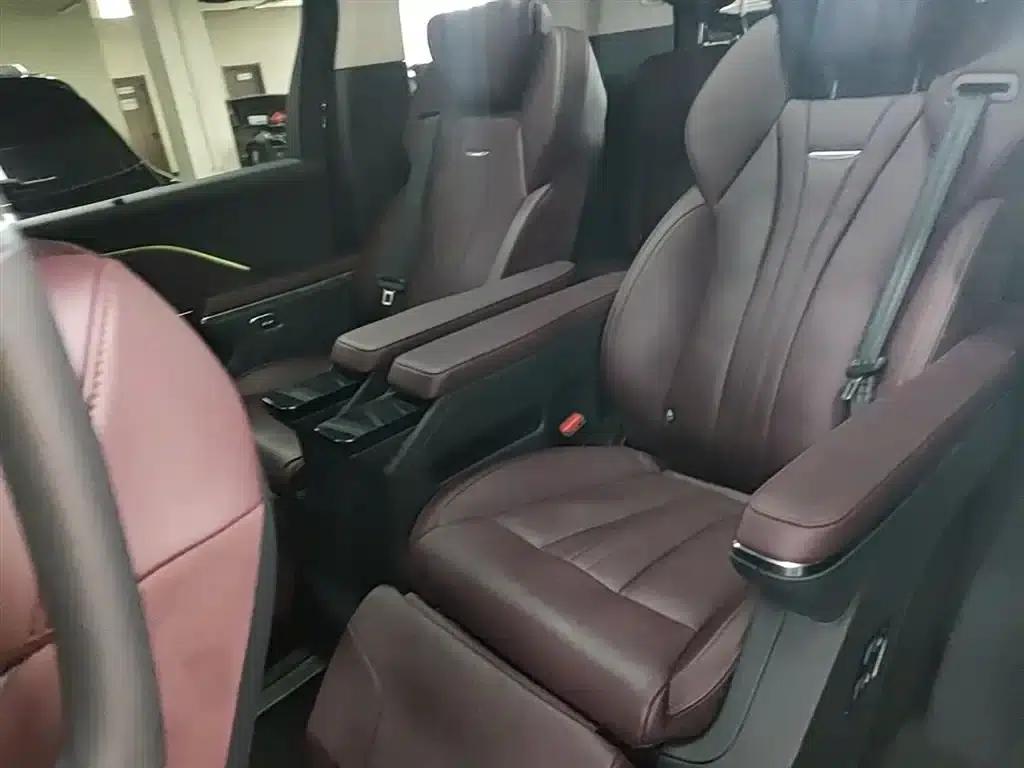 Hongqi HQ9 2023 2.0T Intelligent Flagship Edition — миниатюра 17