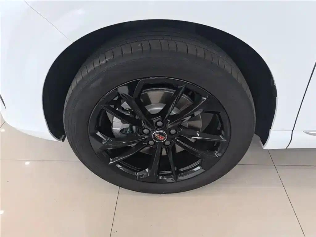 Hongqi HS3 PHEV 2025 model, 117km range, Jinwei PLUS version — миниатюра 23