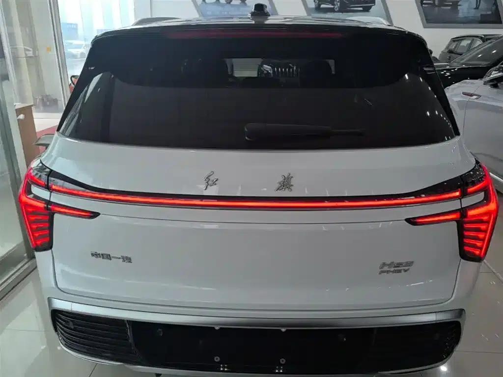 Hongqi HS3 PHEV 2025 model, 117km range, Jinwei PLUS version — миниатюра 6